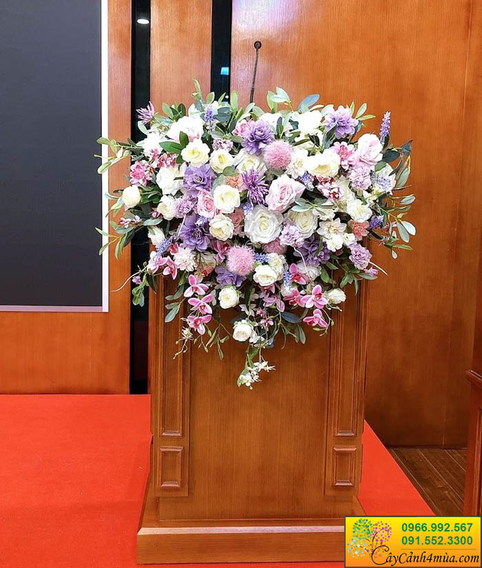 bục hoa quốc hội phòng họp