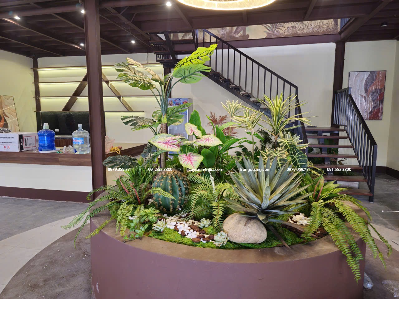 cây giả quán cà phê