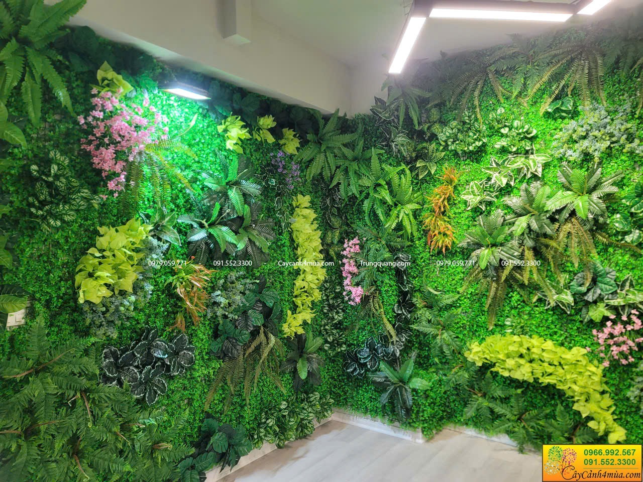 Tường cây giả che đến trần