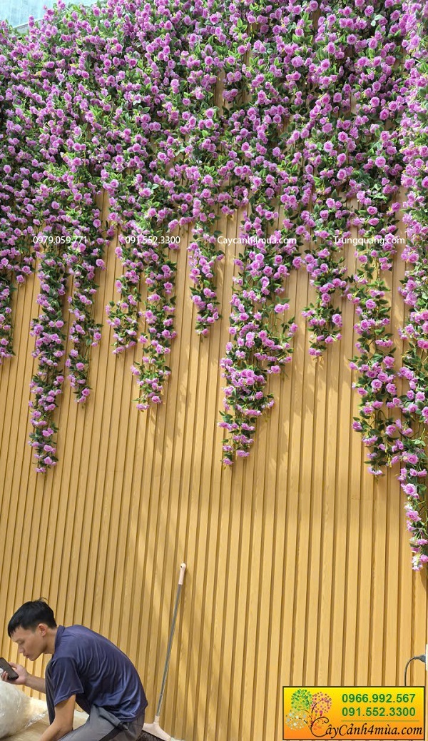 Giàn tường hoa hồng giả rủ